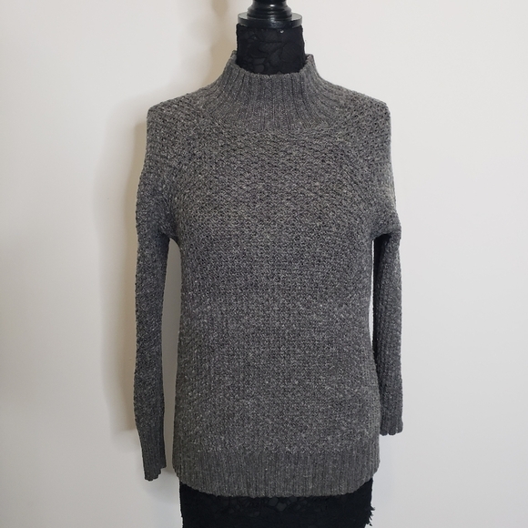 American Eagle Outfitters Women’s Crochet Sweater Size Medium - Picture 1 of 12